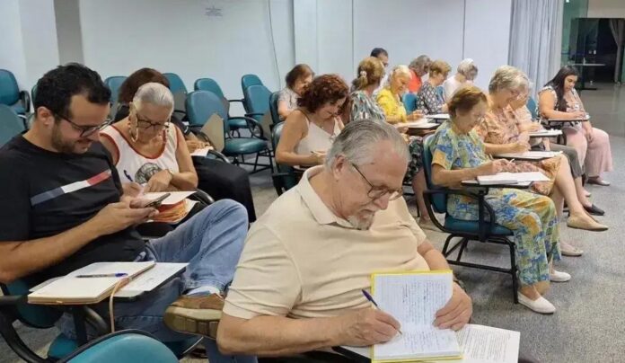 Oficina Literária sobre Microcontos Acontece Amanhã em Piracicaba